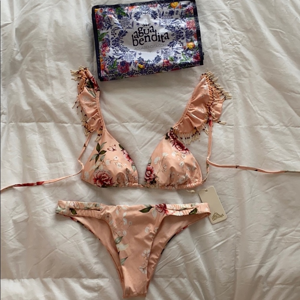 Agua bendita bikini